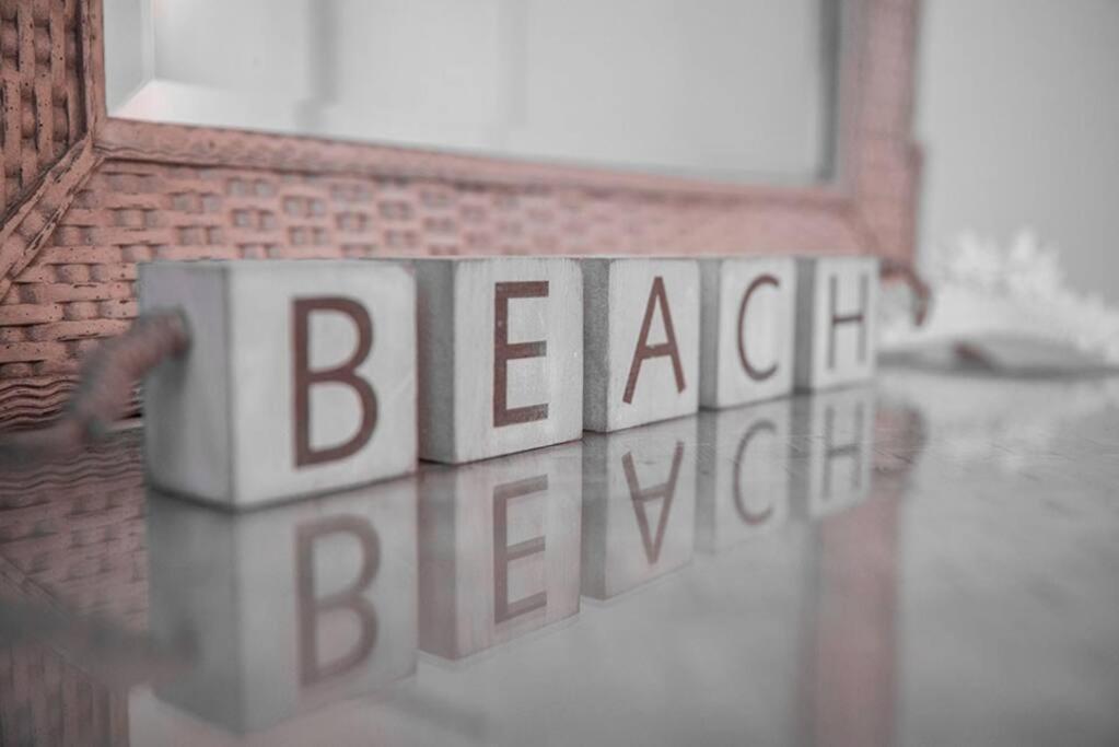Your Tranquil Escape Is Found Directly On The Beach At The Serenity Beach Condo. เซียสตาคีย์ ภายนอก รูปภาพ